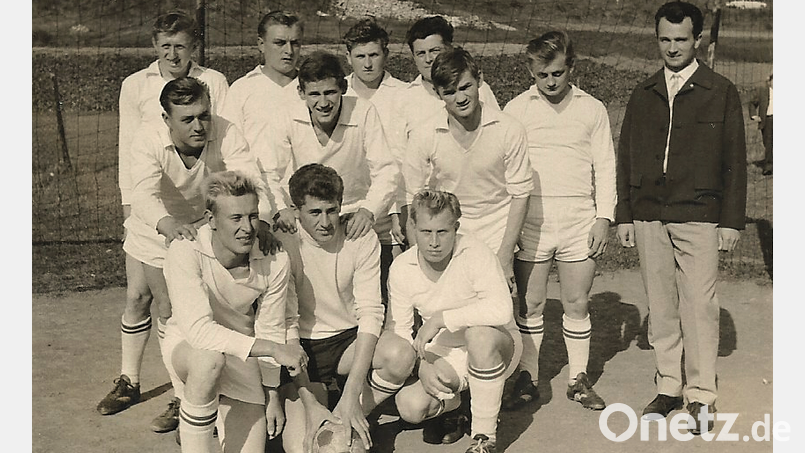 Diese Mannschaft der DJK Ensdorf feierte 1964 die erste Meisterschaft für den Verein. Am kommenden Wochenende feiert der Verein sein 70-jähriges Bestehen. Bild: Lothar Trager