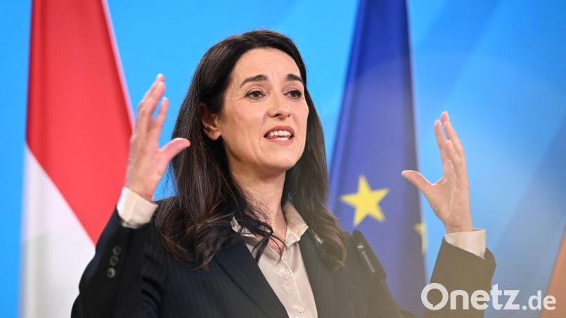 Mit Ungarns Außenministerin Anita Orbán will die CSU in Kloster Banz über das deutsch-ungarische Verhältnis sprechen. (Archivbild) Bild: Elisa Schu/dpa