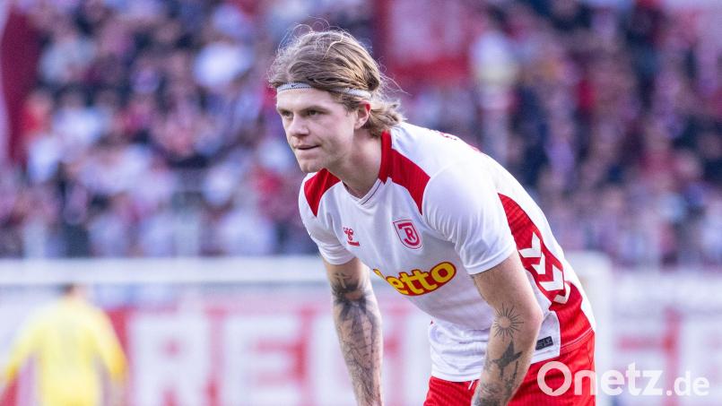 John Posselt traf für den SSV Jahn zum 2:2 beim Süd-Bayernligisten Sportfreunde Schwaig. Bild: Sascha Janne