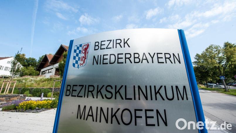 Der Mann war laut Ermittlern zuletzt im Bezirksklinikum Mainkofen untergebracht. (Archivbild) Bild: Armin Weigel/dpa