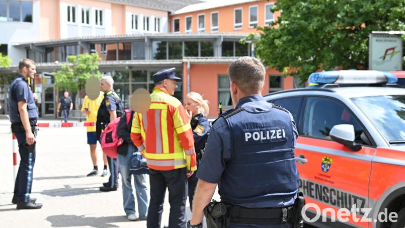 Der Täter hat möglicherweise auch eine Schusswaffe bei sich gehabt. Bild: Lennart Preiss/dpa