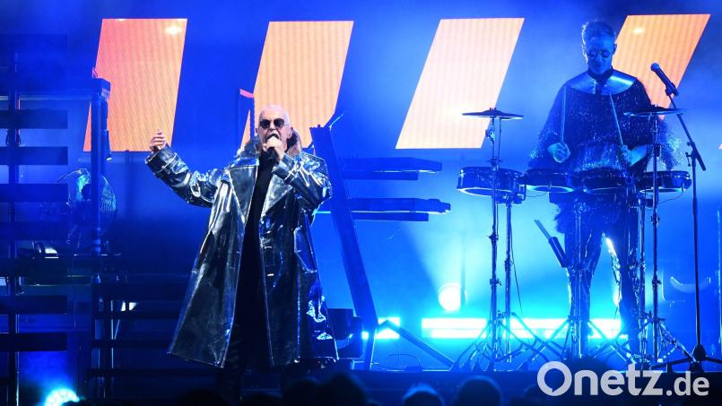 Die Pet Shop Boys geben von Samstag bis Montag drei Konzerne in Berlin. (Archivbild) Bild: Felix Hörhager/dpa