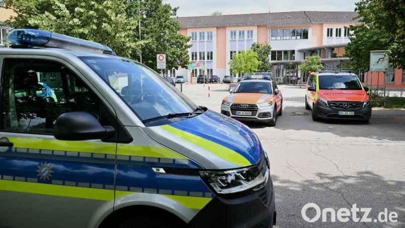 Die Polizei nahm nach eigenen Angaben den mutmaßlichen Täter fest. Bild: Lennart Preiss/dpa