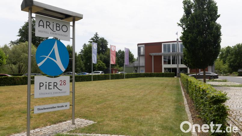 Im Aribo-Hotel findet sich auch das Restaurant Pier 28 mit Biergarten – nutzbar allerdings nur noch von Hotelgästen. Bild: Roland Wellenhoefer