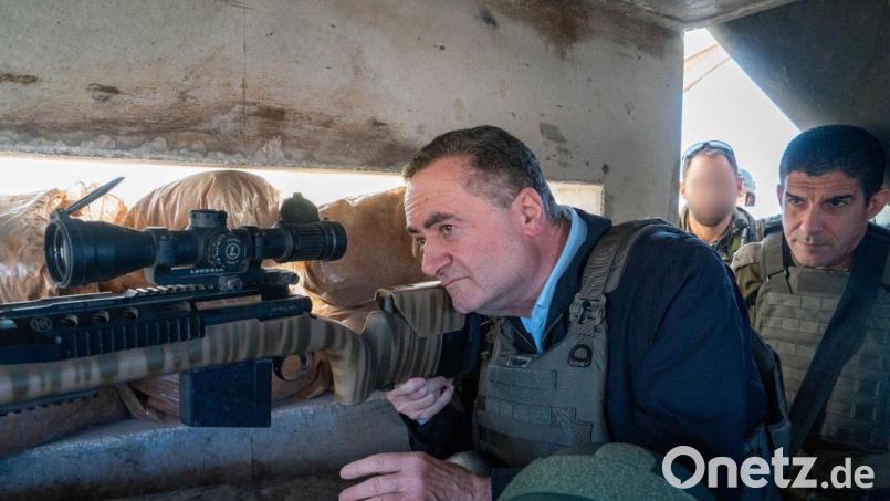 Israels Verteidigungsminister Katz knüpft einen Truppenabzug aus dem Südlibanon an eine vollständige Entwaffnung der libanesischen Hisbollah-Miliz. (Archivbild) Bild: Ariel Hermoni/Verteidigungsministerium/dpa