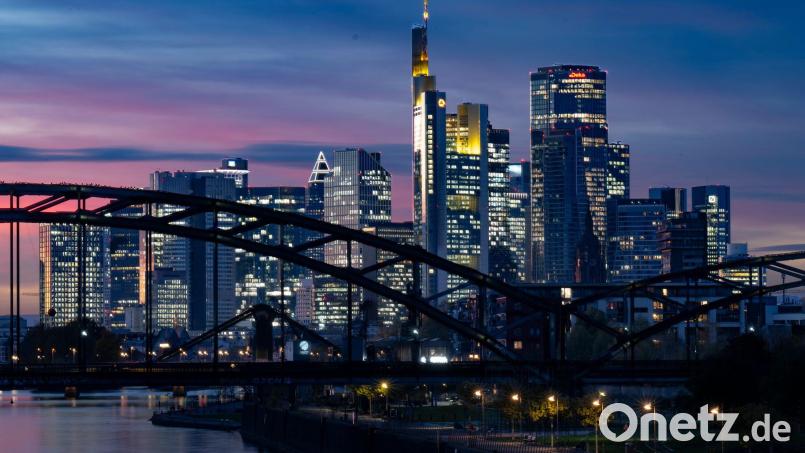 Banken-Skyline in Frankfurt: Die Finanzbranche dringt auf weniger Vorschriften. (Symbolbild) Bild: Boris Roessler/dpa