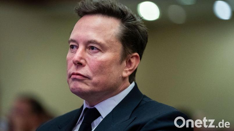 Der Rechtsstreit um die Übernahme von Twitter ging für Elon Musk mit einem fragwürdigen Vergleich aus. (Archivbild) Bild: Allison Robbert/AFP Pool via AP/dpa
