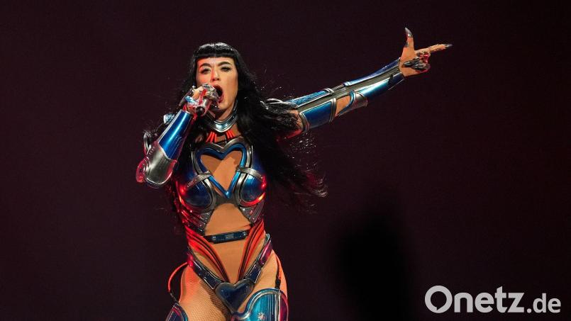 Katy Perry, hier bei einem Auftritt in der US-Stadt Inglewood, machte mit einem Hüpf-Video in Stuttgart von sich reden. Bild: Chris Pizzello/Invision/AP/dpa