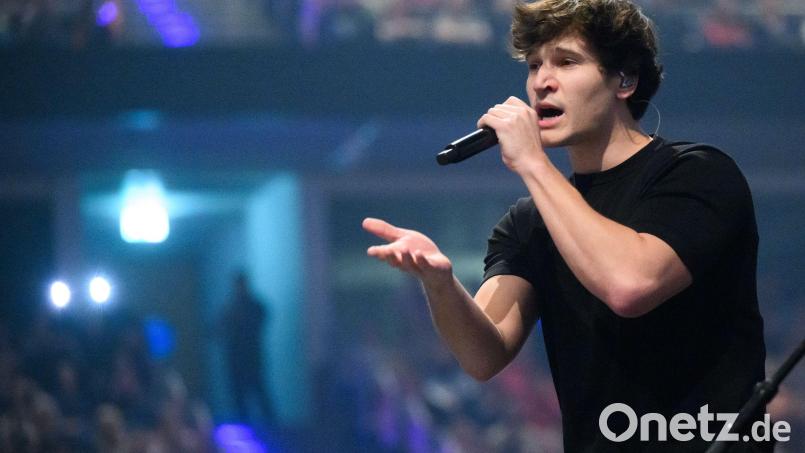 Unter anderem Wincent Weiss tritt im Juli am Jahnstadion auf. Archivbild: Julian Stratenschulte/dpa