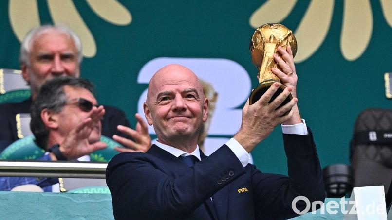 In weniger als zwei Wochen kürt die FIFA ihren Weltmeister. (Archivbild) Bild: Tom Weller/dpa