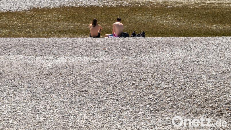 In Bayern wird es wieder heiß. (Archivbild) Bild: Peter Kneffel/dpa