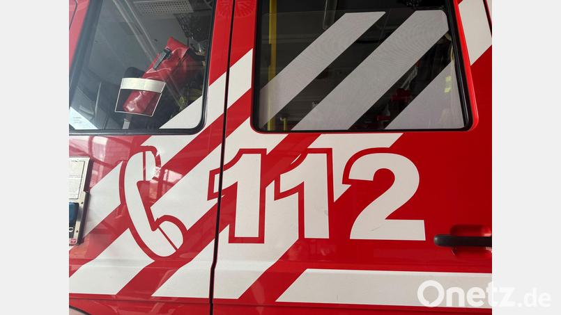 Ein verbranntes Hähnchen ruft die Feuerwehr auf den Plan. (Symbolbild) Bild: Sabina Crisan/dpa