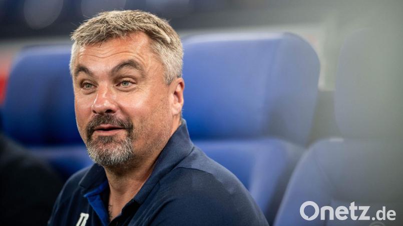 Thomas Reis setzt seine Trainer-Tour im Ausland fort. (Archivbild) Bild: Fabian Strauch/dpa