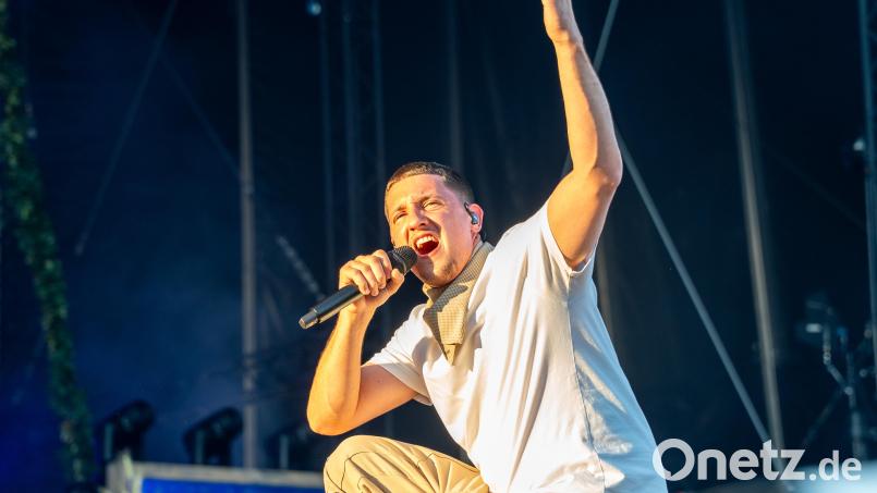 Tream hat beim Auftakt seiner Open Air Tour in Regensburg am Jahnstadion alles für seine Fans gegeben. Bild: Franka Eichl