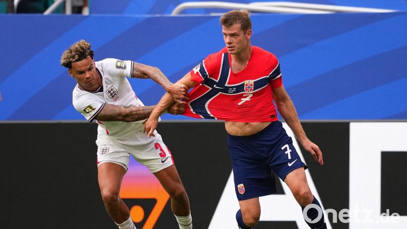 Alexander Sörloth (r.) und Norwegen scheiterten im WM-Viertelfinale. Bild: Julio Cortez/AP/dpa