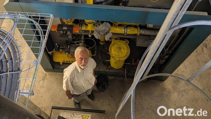 Seit rund zehn Jahren ist das Nahwärmenetz mit 55 Anschlüssen in Eschenfelden in Betrieb. Helmut Wendler, der geschäftsführende Gesellschafter der Energie Eschenfelden GmbH, wird am 25. Juli bei der Veranstaltung zur Klimaschutzwoche persönlich die Anlage erklären. Bild: Energie Eschenfelden