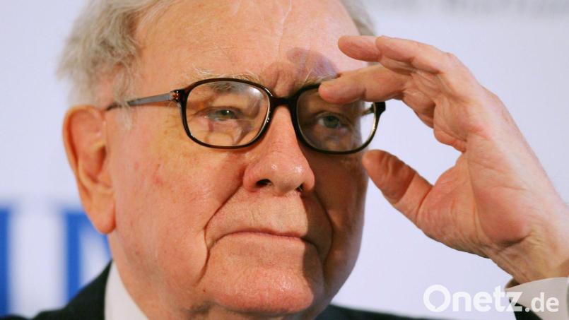 Im Alter von 95 Jahren will Warren Buffett sein Vermögen beschleunigt spenden. (Archivbild) Bild: Arne Dedert/dpa