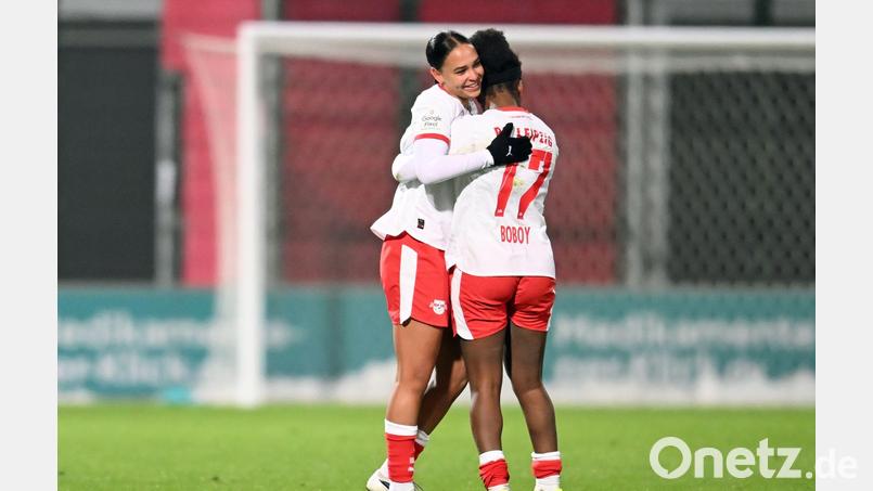Lisa Baum (l) wechselt von Leipzig zu Arsenal. (Archivbild) Bild: Jennifer Brückner/dpa