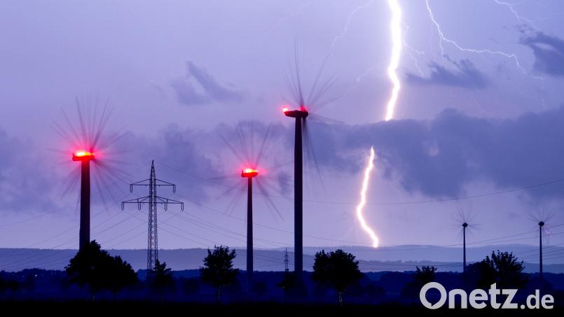 Die Windkraft behält ihr Konfliktpotenzial in der Nordoberpfalz. Symbolbild: Julian Stratenschulte/dps