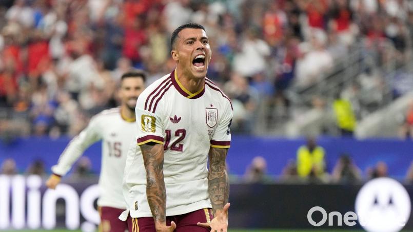 Der Spanier Pedro Porro sorgte mit seinem Treffer zum 2:0 für die Entscheidung gegen Frankreich. Bild: Ashley Landis/AP/dpa