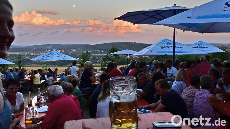 Besonders in den Abendstunden herrscht beim Annabergfest in Sulzbach-Rosenberg ein besonderes Flair. Bild: Petra Hartl