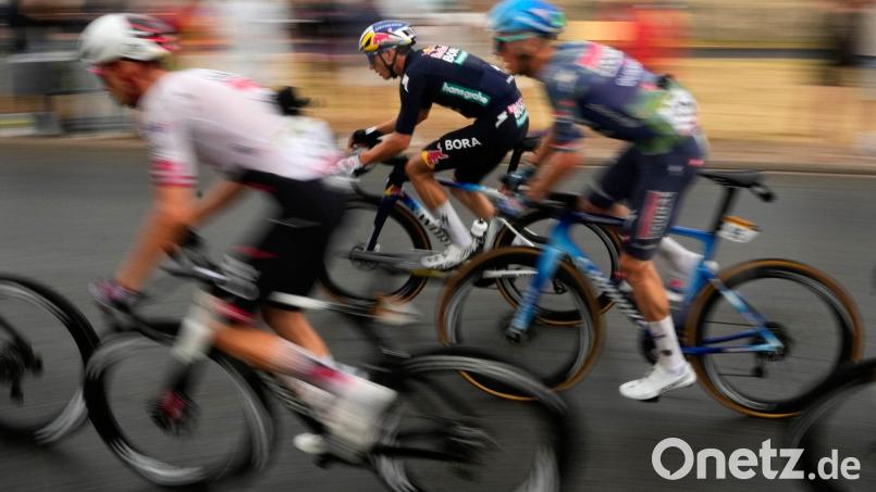 Florian Lipowitz (M) darf sich in den Vogesen auf ein kleines Heimspiel freuen. Bild: Mosa'ab Elshamy/AP/dpa