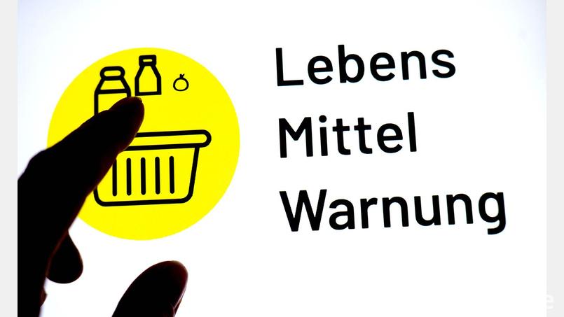 Wegen eines möglichen Norovirenbefalls ruft der Hersteller Jütro Tiefkühlkost GmbH & Co. KG bestimmten Chargen einer Beerenmischung zurück. (Symbolbild) Bild: Sina Schuldt/dpa