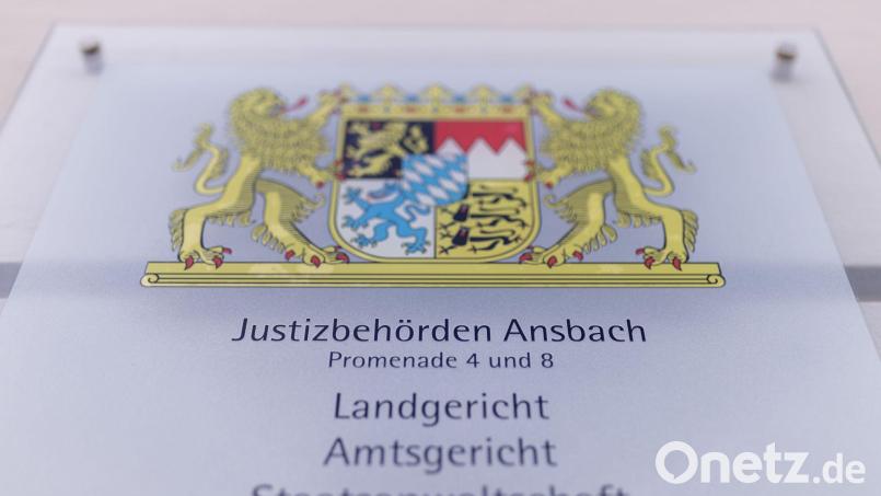 Die Staatsanwaltschaft Ansbach hat nach den Schüssen auf ein Spezialeinsatzkommando der Polizei Anklage erhoben (Symbolbild). Bild: Daniel Karmann/dpa