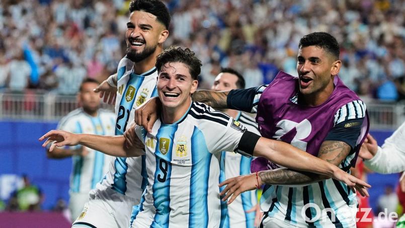 Der FC Barcelona erhöht im Transferpoker den Druck auf Atlético Madrid Bild: Charlie Riedel/AP/dpa
