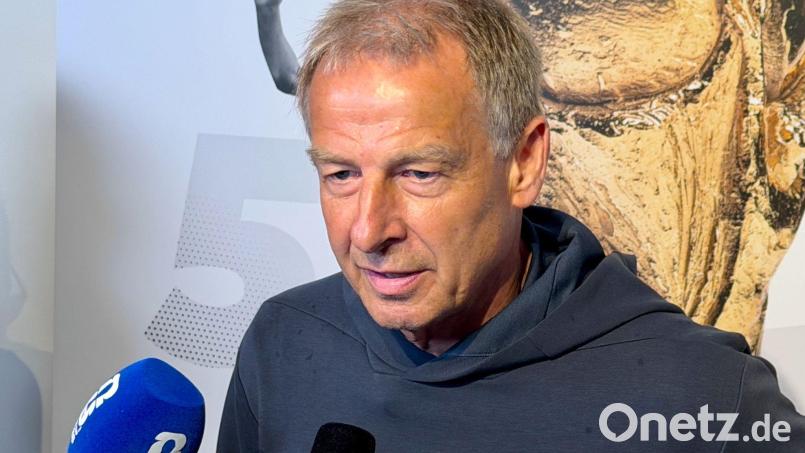 Jürgen Klinsmann wünscht sich beim DFB einen Neustart mit Jürgen Klopp als Bundestrainer. (Archivbild) Bild: Christoph Lother/dpa
