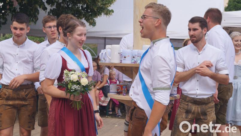Theresa Kirchberger und Fabian Schmid sind das neue Oberkirwapaar. Bild: Hans-Jürgen Schlosser