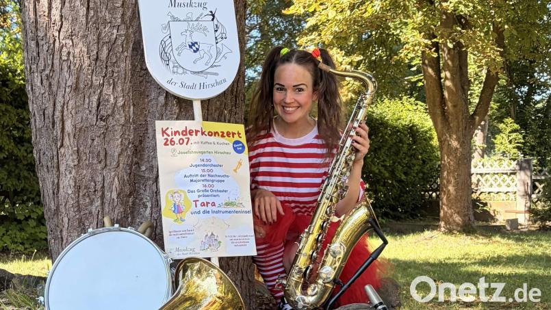 Beim Kinderkonzert „Tara und die Instrumenteninsel“ nimmt die neu- und wissbegierige Tara, dargestellt von Christina Wisneth (im Bild), Klein und Groß mit auf ihre abenteuerliche Reise durch die wunderschöne Insel Melodica. Bild: Katharina Stein