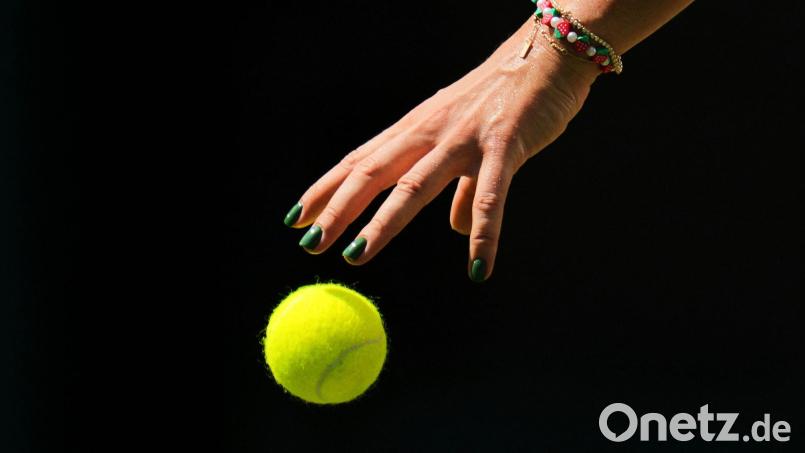Die WTA führt verpflichtende Geschlechtstests ein. (Archivbild) Bild: Kin Cheung/AP/dpa