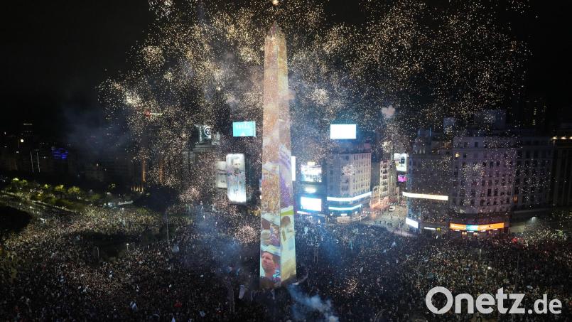 Nach Argentiniens Niederlage im WM-Finale kam es Medienberichten zufolge zu Zusammenstößen im Zentrum von Buenos Aires. Bild: Rodrigo Abd/AP/dpa