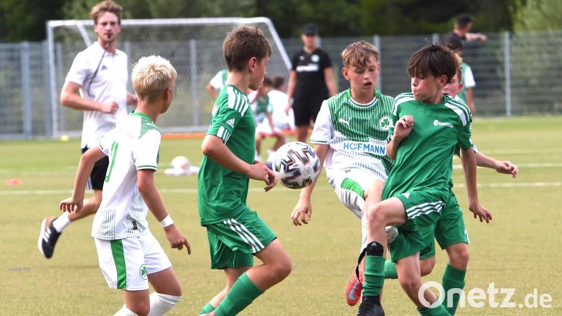 Die wohl besten bayerischen U13-Mannschaften werden beim Ostbayern-Cup um den Turneirsieg kämpfen. Bild: Gerhard Büttner
