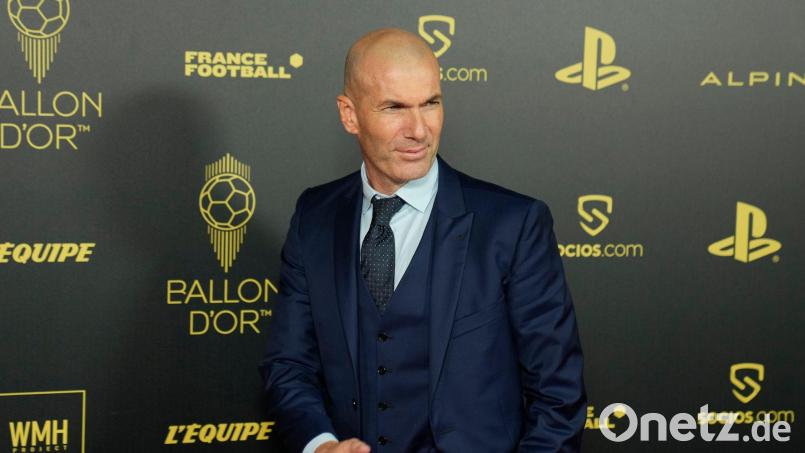 Soll Frankreich als Auswahlcoach künftig wieder zu Titeln führen: Zinedine Zidane. (Archivbild) Bild: Francois Mori/AP/dpa