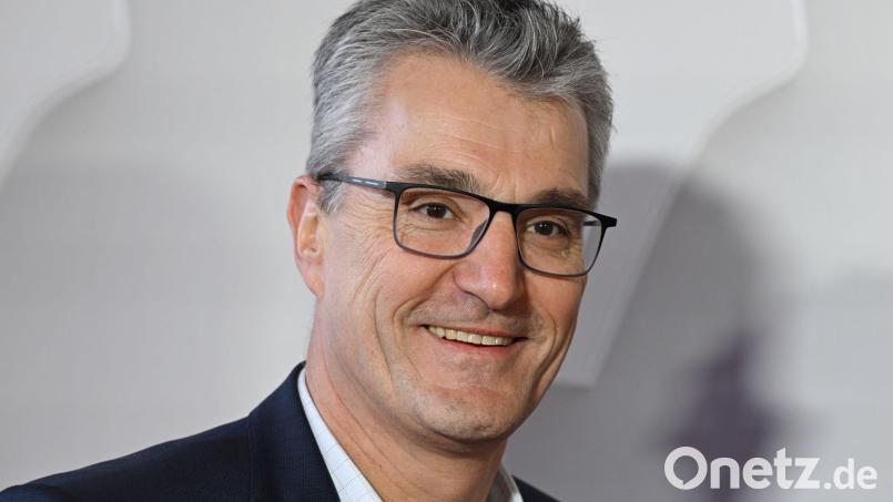 Weiter in Amt und Würden: Schiedsrichter-Boss Knut Kircher. (Archivbild) Bild: Arne Dedert/dpa