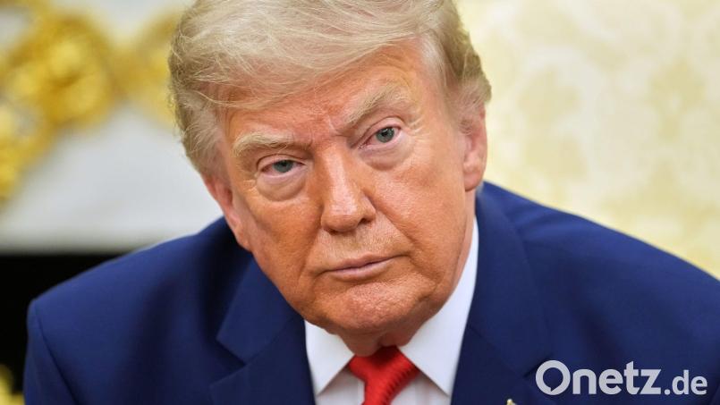US-Präsident Trump verschärft seinen Kurs im Iran-Krieg. Bild: Mark Schiefelbein/AP/dpa