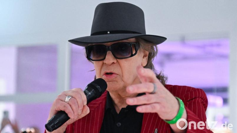 Udo Lindenberg muss seine krankheitsbedingte Auszeit verlängern und hat einen Termin in Calw abgesagt. (Archivfoto) Bild: Bernd Weißbrod/dpa