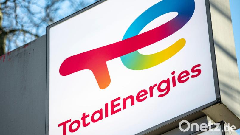 Der Energie-Konzern Total deckelt an seinem französischen Tankstellennetz erneut die Spritpreise (Archivbild). Bild: Fabian Sommer/dpa