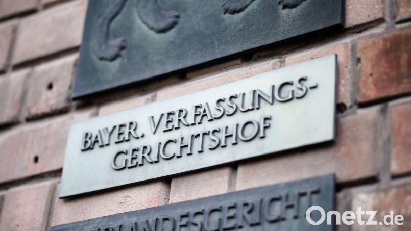 Der Verfassungsgerichtshof hat die Haushaltsaufstellung 2022 gerügt. (Archivbild) Bild: Matthias Balk/dpa