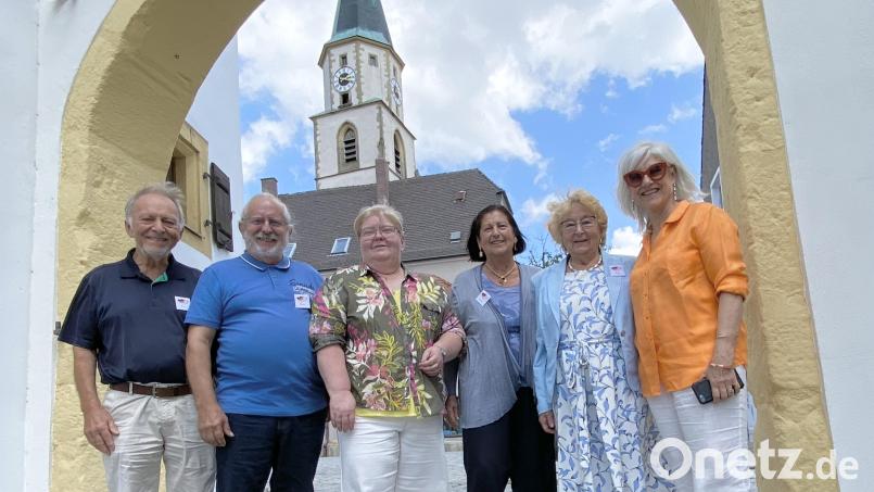 WhatsApp und E-Mail sind hilfreich, doch die gegenseitigen persönlichen Besuche sind unersetzlich: Im Bild von links: Heinz Hartauer, Pierre Meunier, Birgit Krogner, Maria Näßl, Inge Kraus und Geneviève Joly. Bild: Claudia Völkl