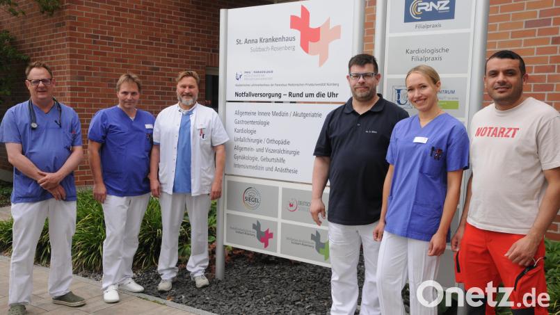 Das Leitungsteam der Notfallklinik St. Anna besteht aus Leitendem Oberarzt Dr. Andreas Pistor, der Pflegerischen Leitung Matthias Bohmann, Chefarzt Dr. Klaus Nester, Leitendem Oberarzt Dr. Sven Mörk, Stefanie Ertl und Oberarzt Mohammed Haji (von links). Bild: Joachim Gebhardt