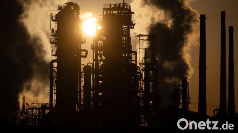 Wegen des Streits um die für den weltweiten Handel mit Energieträgern wie Öl und Flüssiggas wichtige Straße von Hormus eskaliert der Iran-Krieg seit Anfang des Monats wieder. (Archivbild) Bild: Marijan Murat/dpa