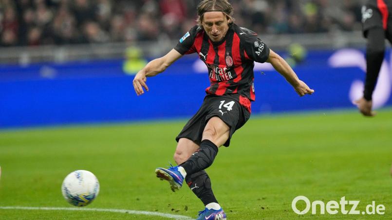 Bleibt in Mailand: Fußball-Star Luka Modric. Bild: Luca Bruno/AP/dpa