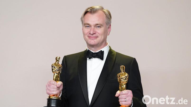 Hollywood-Regisseur Christopher Nolan befürchtet nach eigener Aussage, dass ein Smartphone ihn süchtig machen würde. (Archivbild) Bild: Jordan Strauss/Invision via AP/dpa