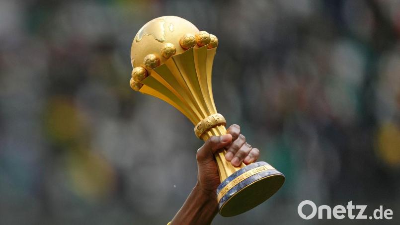 Um diese Trophäe geht es. (Archivbild) Bild: Aurelien Morissard/AP/dpa