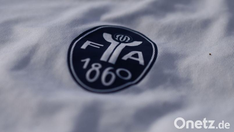Das - vorerst - neue Wappen des TSV 1860 München. (Symbolbild) Bild: Florian Diettrich/dpa