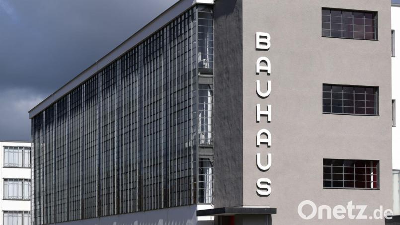 Blick auf das Bauhausgebäude in Dessau-Roßlau. (Archivbild) Bild: Hendrik Schmidt/dpa
