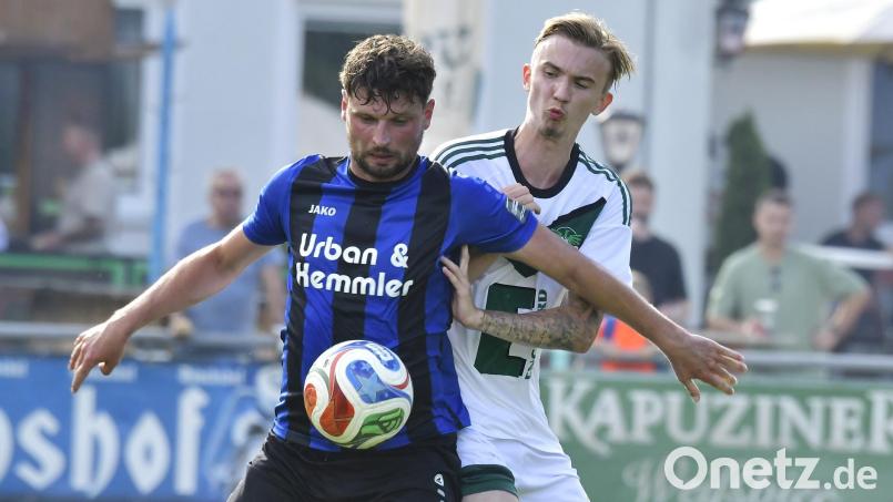 In der ersten BFV-Pokal-Runde hatte die SpVgg SV Weiden (links Josef Rodler) die DJK Ammerthal ausgeschaltet. Nun geht es für die Weidener in der zweiten Runde gegen den Regionalligisten SpVgg Ansbach. Bild: Hubert Ziegler